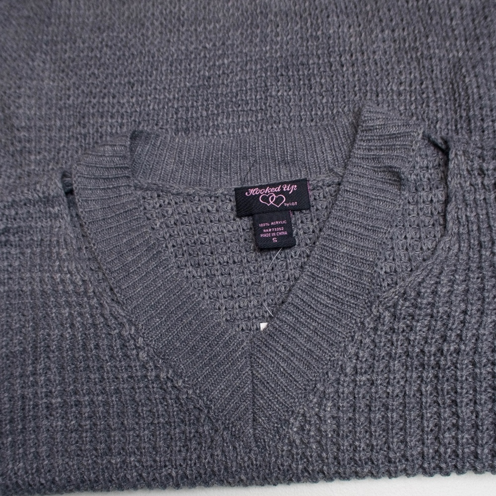 Hooked Up Solid Gray Chunky Knit V Neck Sweater